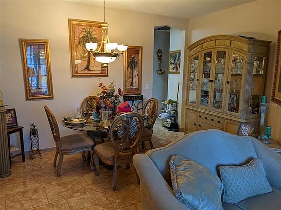 3rd image of 362 Alegriano Ct