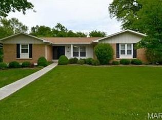 1243 Fordyce Ln, Saint Charles, MO 63303