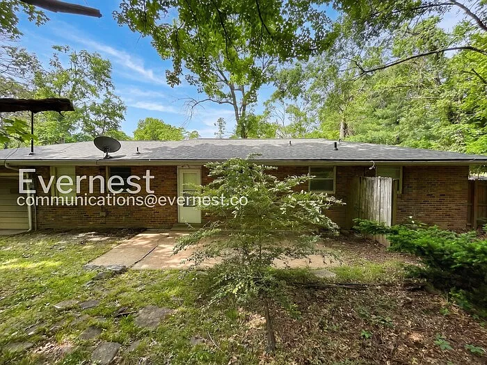 4908 Briarwood Dr — Photo 17