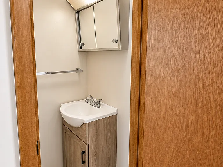 172 Macon Ave #4 — Photo 10