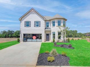 950 Yancey Ct, Loganville, GA