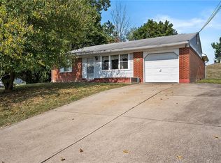 1014 Deerfield Dr, Elizabeth, PA