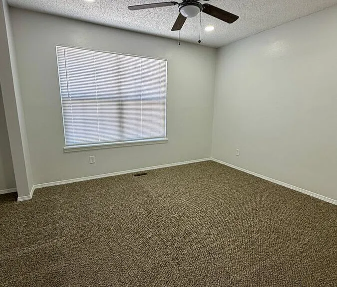 4184 Charleston Dr — Photo 11