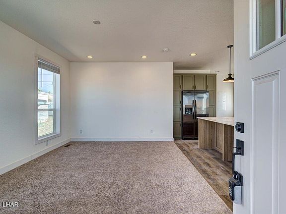 5th image of 3040 Joyce Ln