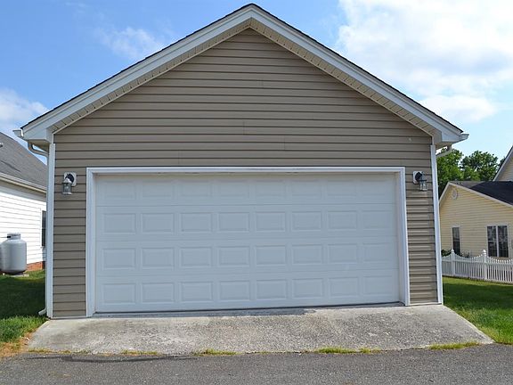 4th image of 210 Wyndhurst Dr Lot 53