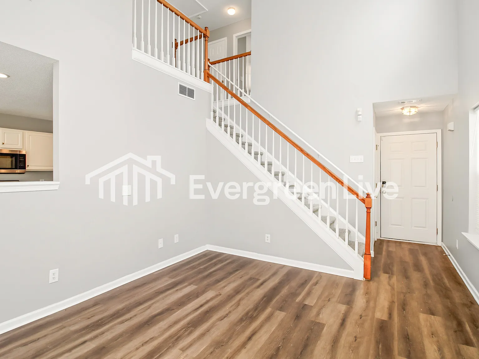 3 bed, 2.5 bath, 1385 sqft, $1,845 — Photo 4