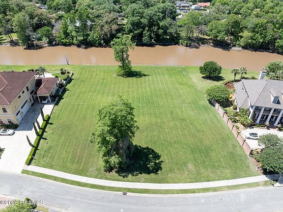 4th image of 111 Villaggio Dr