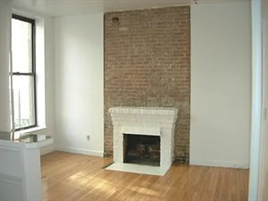 Rented by Douglas Elliman | media 22