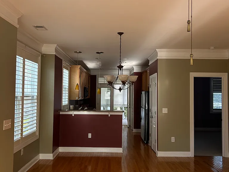 220 Village Grn — Photo 4