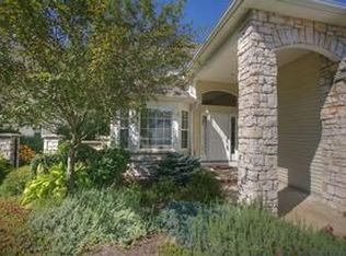 442 W Glengary Cir, Highland Heights, OH 44143