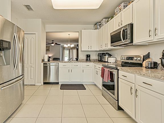 4th image of 1731 Savannah Ln