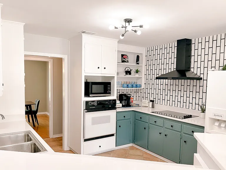 4031 Tiger Point Blvd — Photo 10