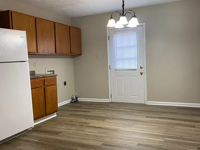 619 Old Humboldt Rd — Photo 3