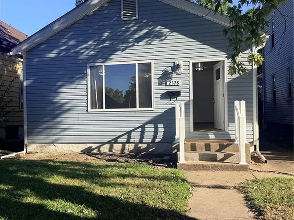 2228 State St, Granite City, IL 62040