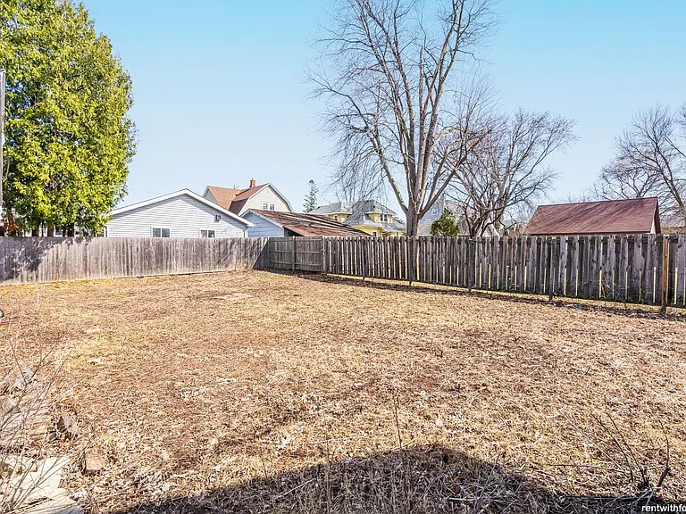 608 Broad Street — Photo 3