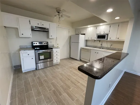 2061 NW 47th Ter APT 306, Fort Lauderdale, FL 33313