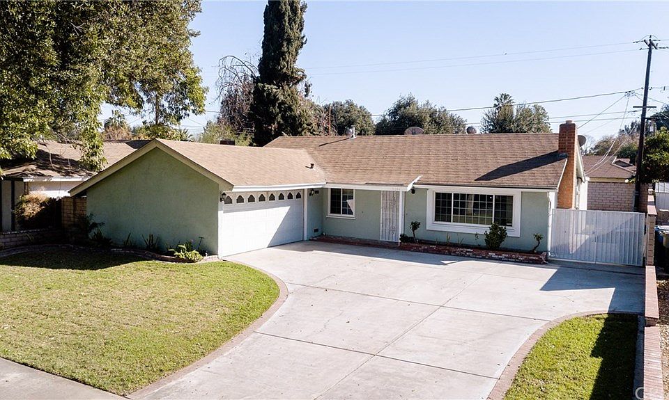 2nd image of 9394 Sage Ave