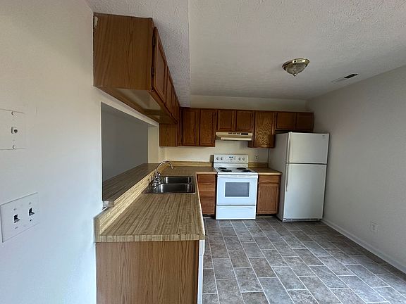 2nd image of 100 Montview Forest Dr