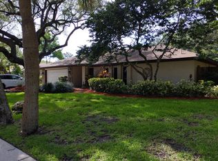 445 Lakeview Dr, Palm Harbor, FL 34683