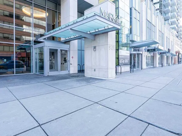 901 N 10th Ave SW #1503, Calgary, AB T2R 0B5
