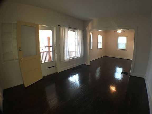 25’8x10’10” Living/dinning