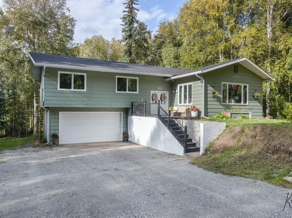 174 Crest Dr, Fairbanks, AK 99712