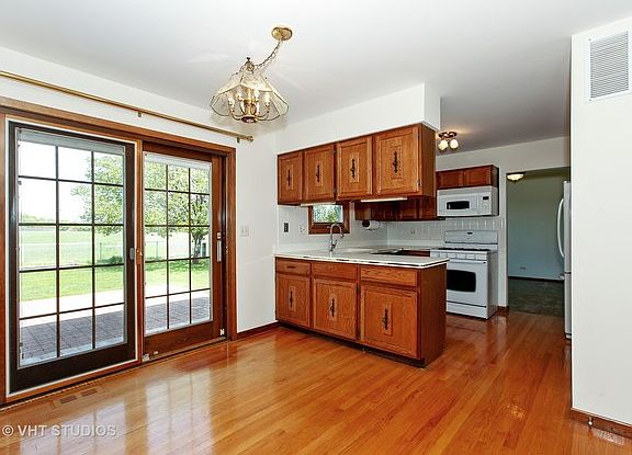 2nd image of 538 Revere Ave