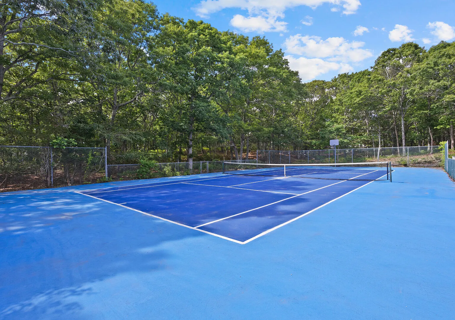 Expansive East Hampton Home with Amazing Outdoor Amenities — Photo 3