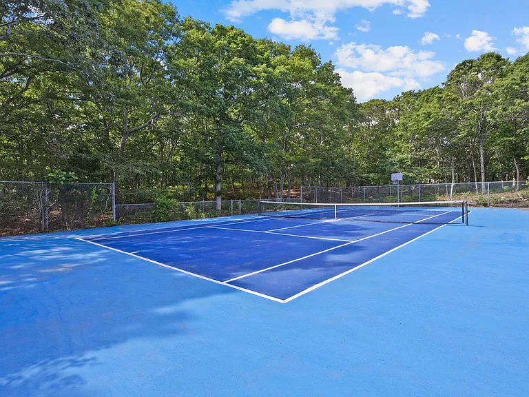 3 Fairway Dr — Photo 3