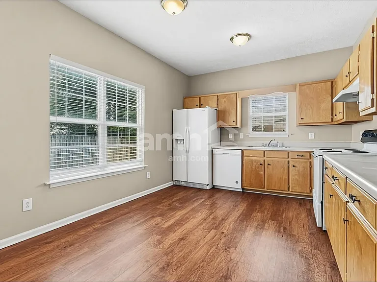 2738 Pepperdine Dr — Photo 3