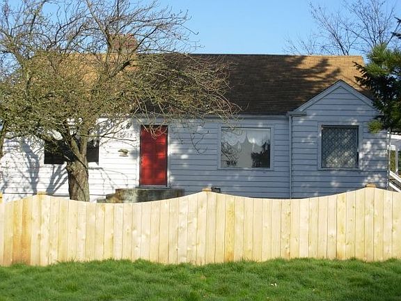 Fully fenced property