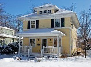 1615 Walnut Ave, Wilmette, IL 60091