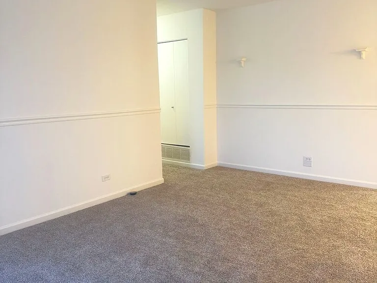 327 Wildberry Ct #D2 — Photo 17
