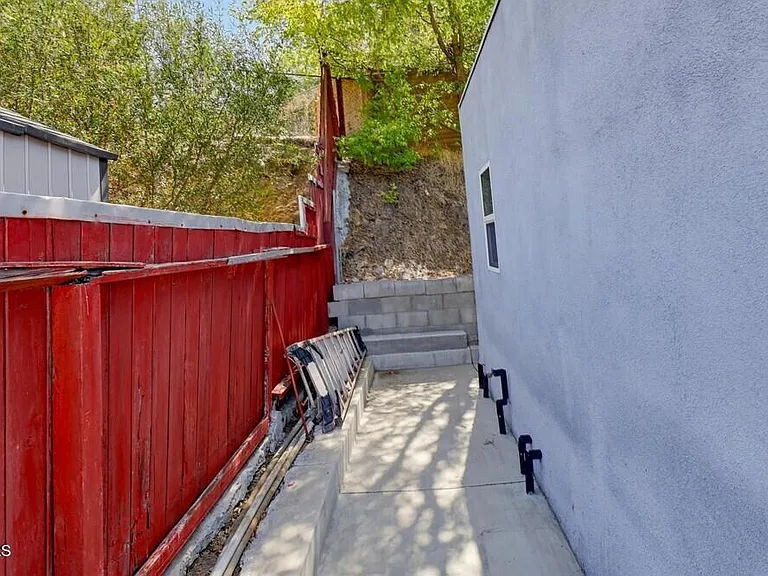 416 Sinclair Ave #A — Photo 30