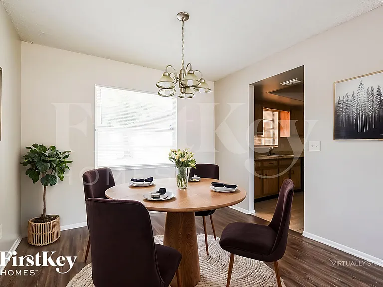 1701 Freeman Dr — Photo 6