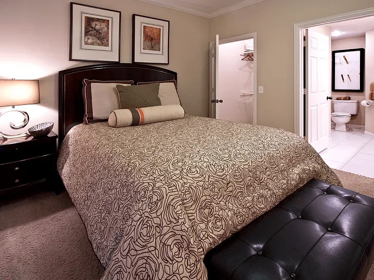 Tuscany Park Apartments — Photo 17