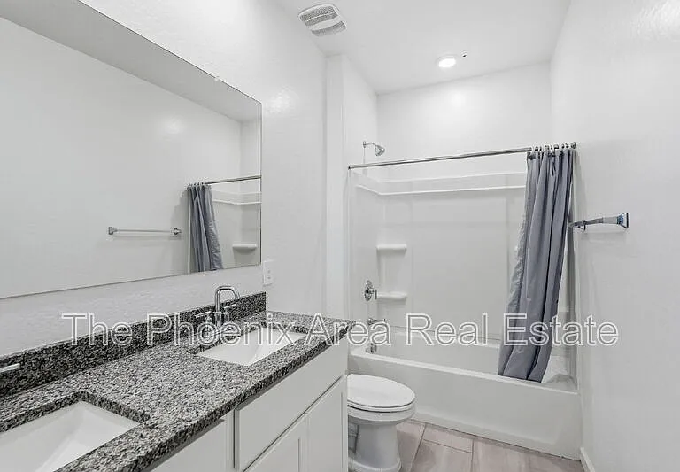 2761 W Seaver Ave — Photo 23