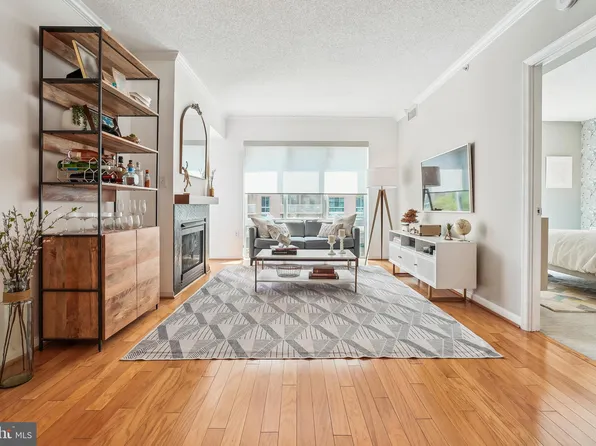 3101 N Hampton Dr APT 314, Alexandria, VA 22302