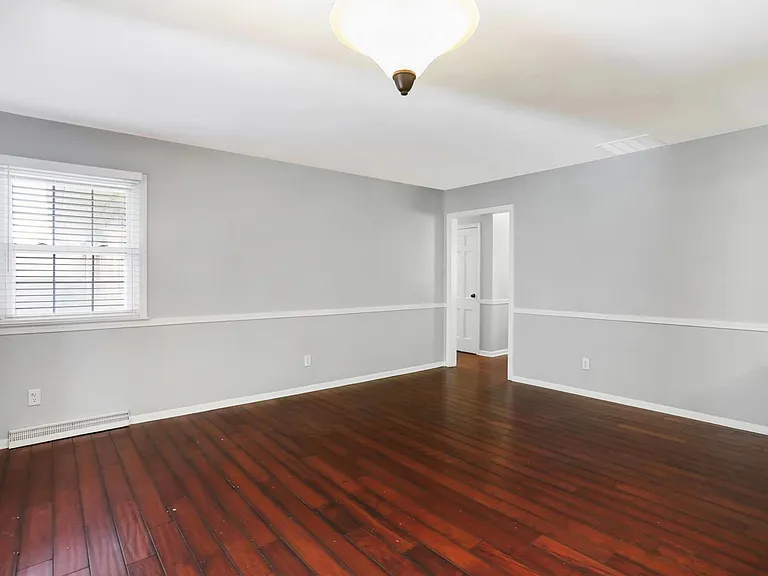 9803 Lakewood Dr W — Photo 12