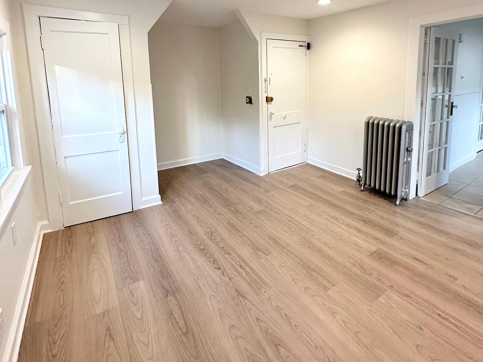 75 Willowdale Ave — Photo 2