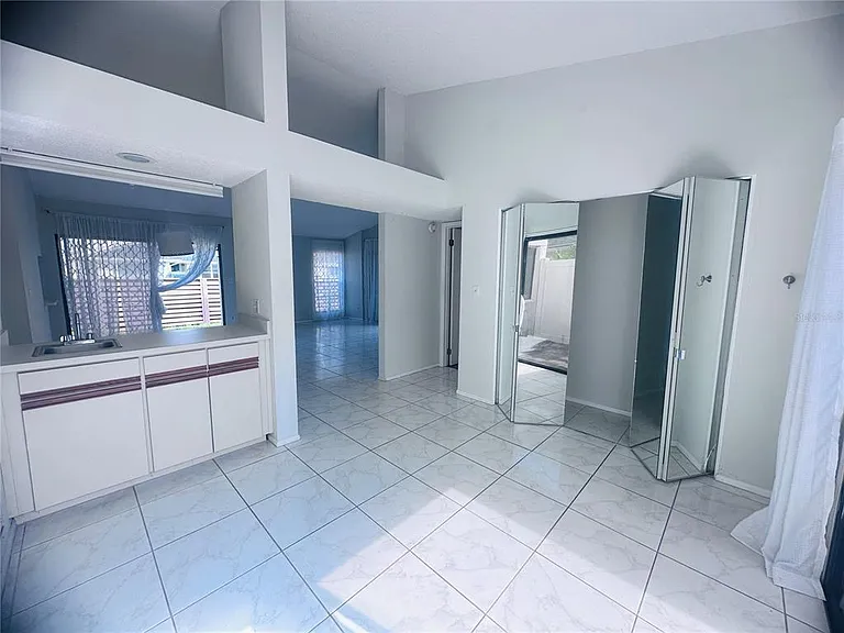 6256 Gardenview Ct — Photo 11