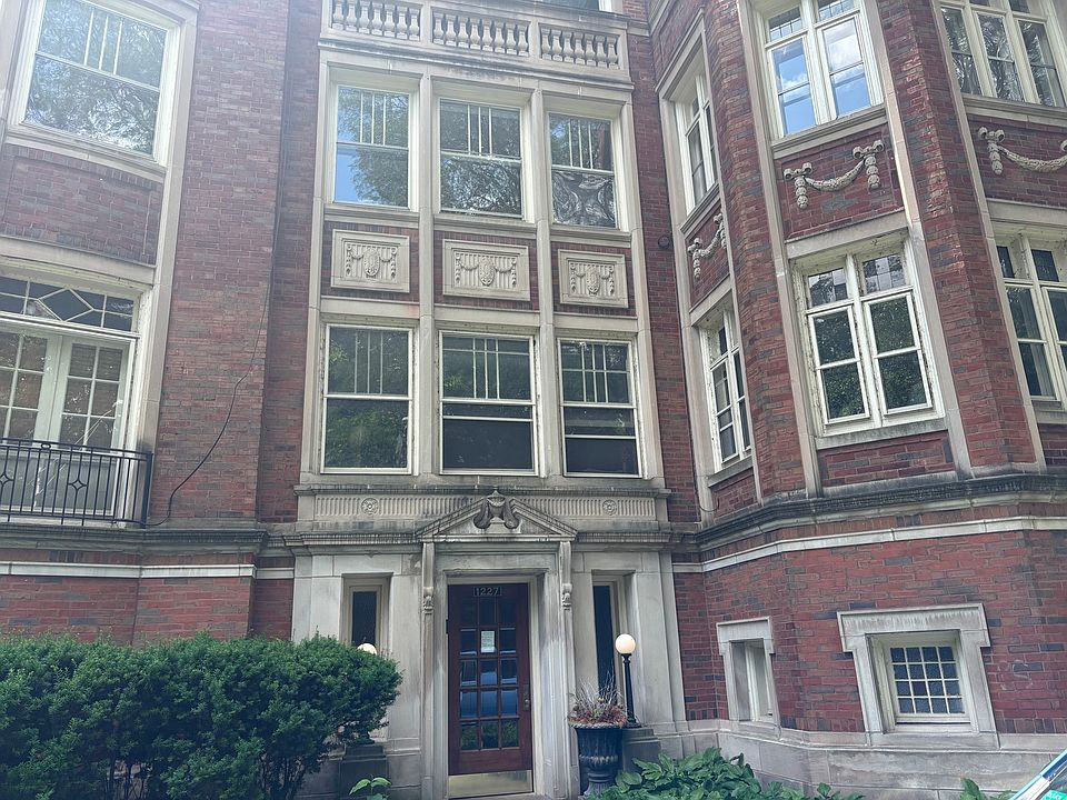 1st image of 1227 E Madison Park #2