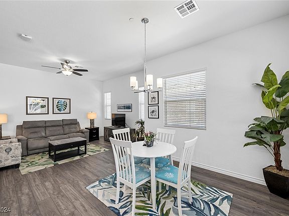 4th image of 771 Iris Desert St