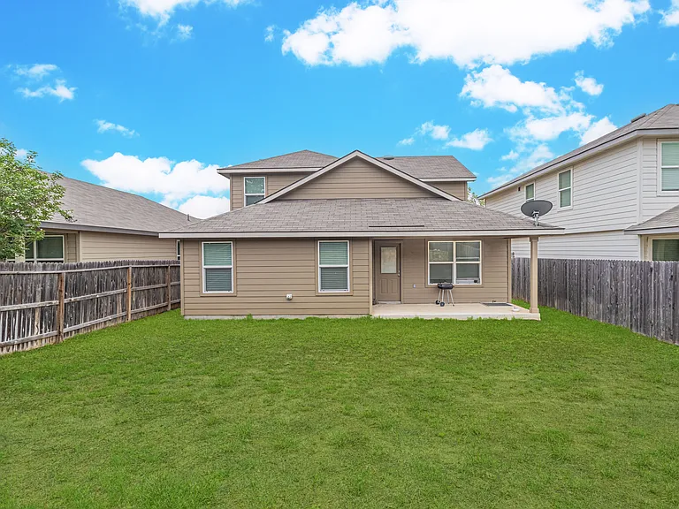 7019 Capella Cir — Photo 45