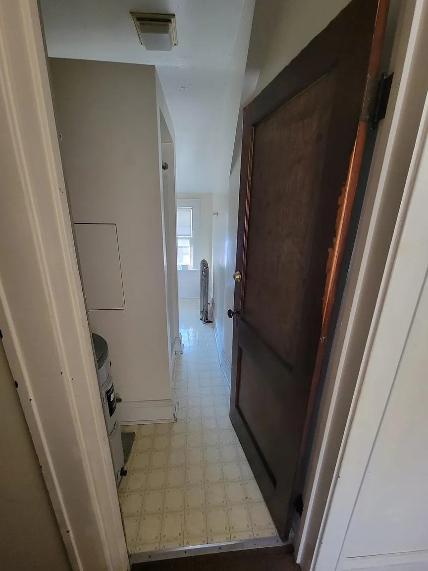 2627 Colchester Rd photo 1