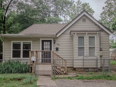 501 W Center Ave, Springdale, AR, 72764