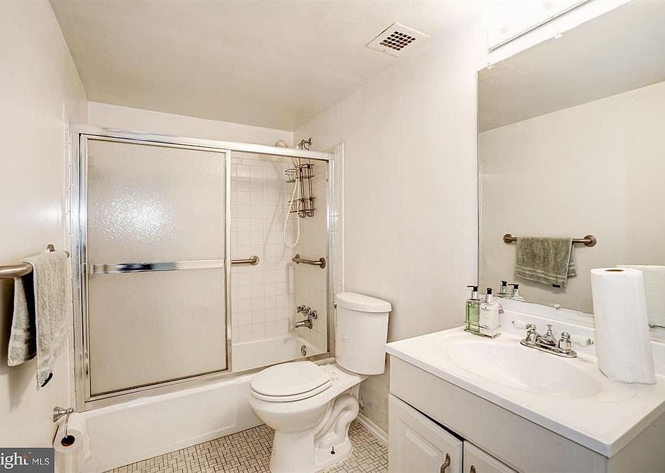 1st image of 2600 Indian Dr Unit 77