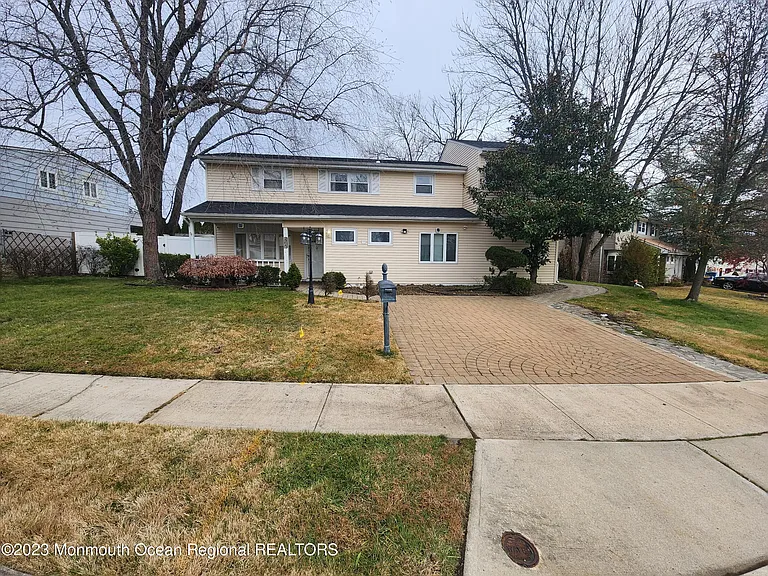 26 Lincroft Ave — Photo 1