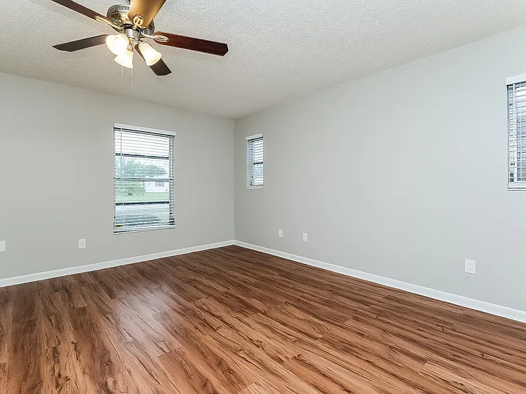 9350 Bayside Ct — Photo 10