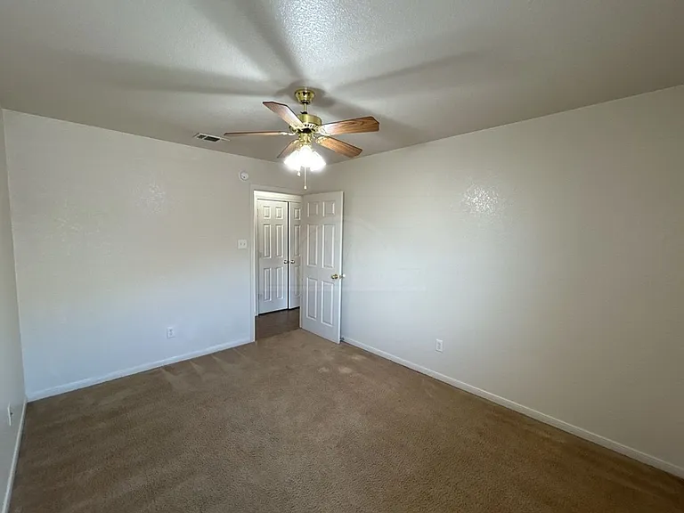 1107 Cinch Dr — Photo 23